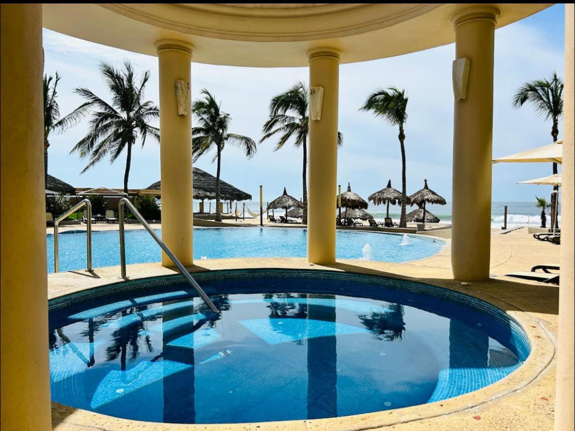Апартаменты A Pie De Playa Con Alberca Jacuzzi Vista Al Mar Масатлан Экстерьер фото
